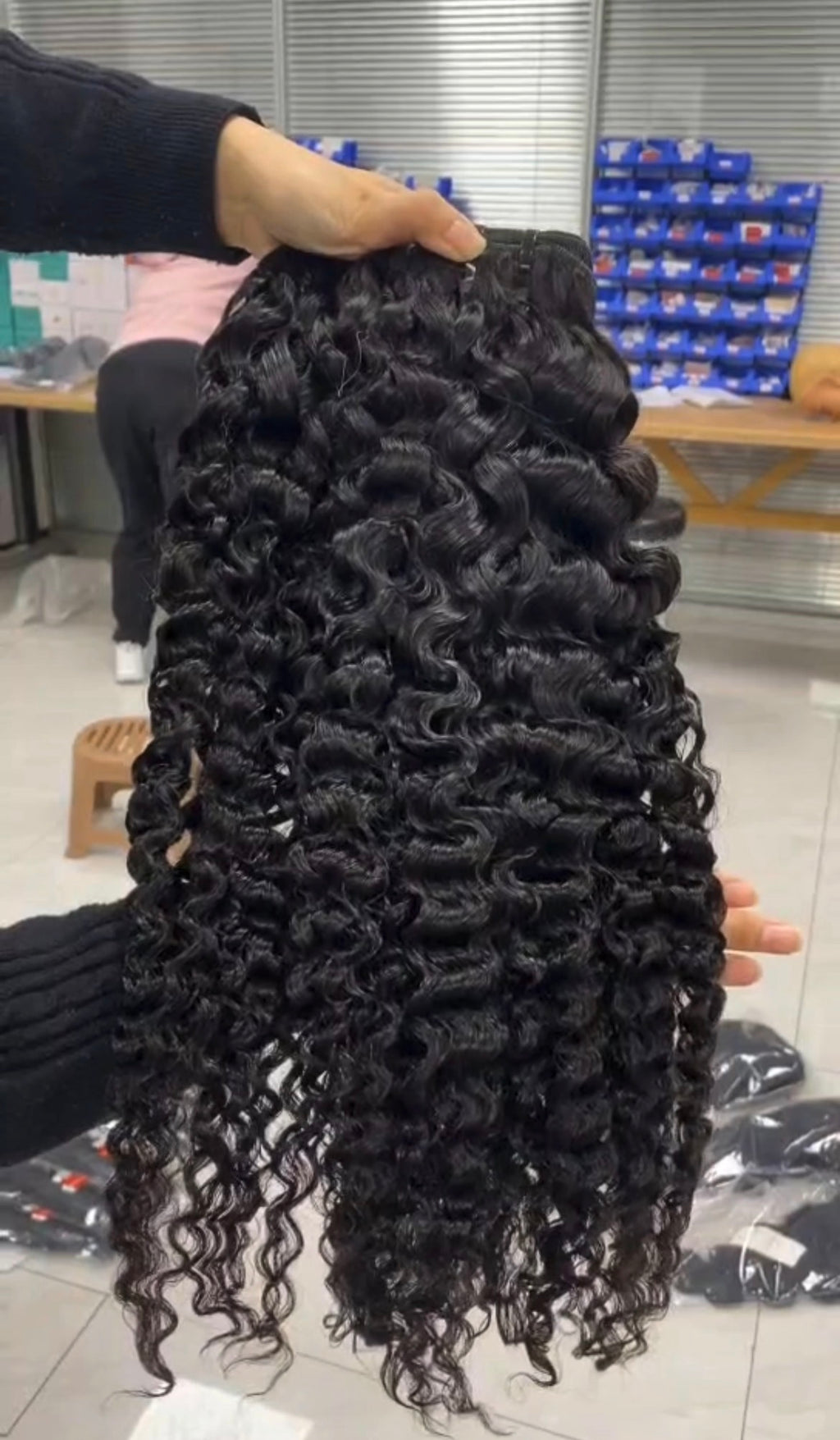Vietnamese Burmese Curly Raw Hair Unprocessed Raw Cuticle Aligned Virgin Human Hair Bundles